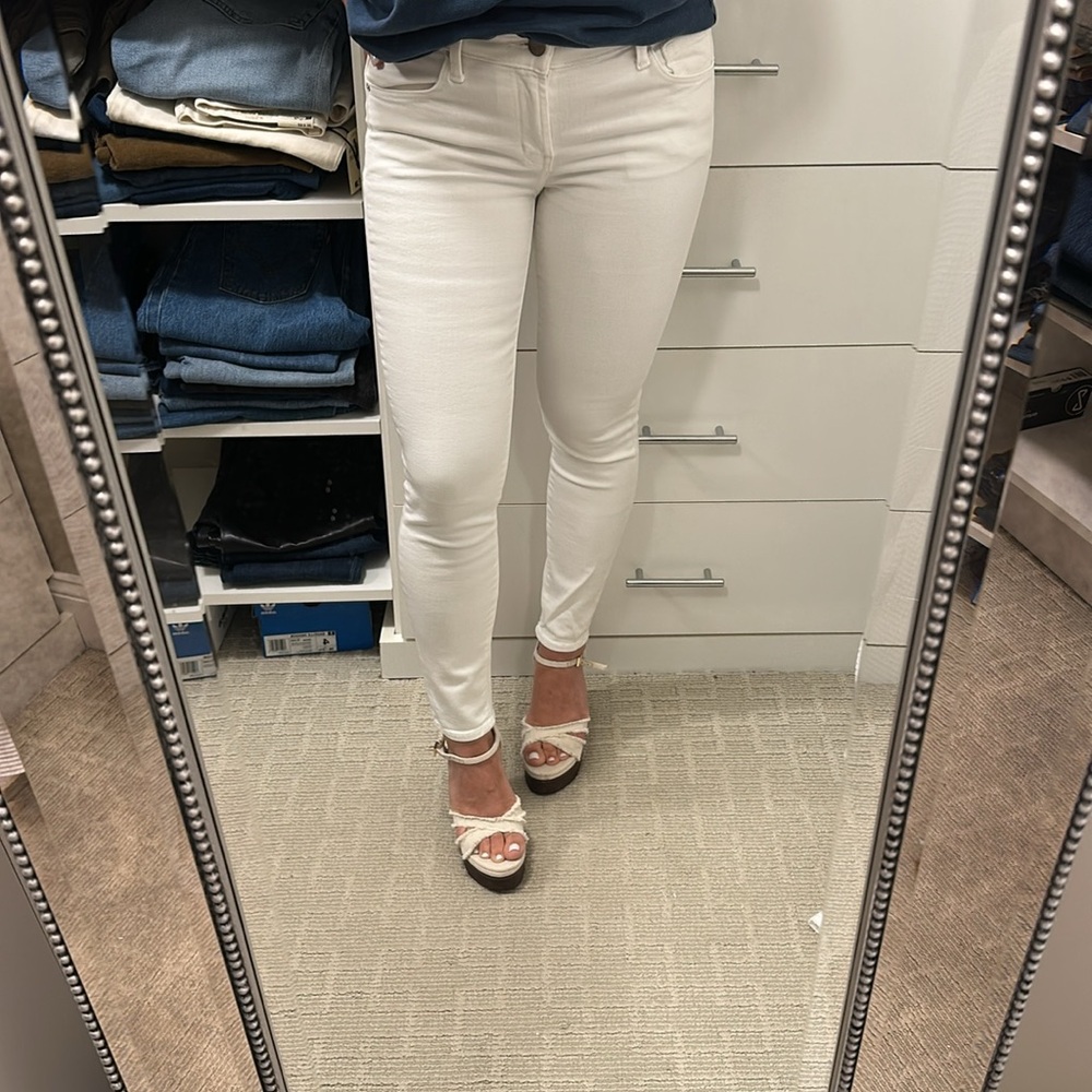 Excellent condition white skinny J Brand jeans